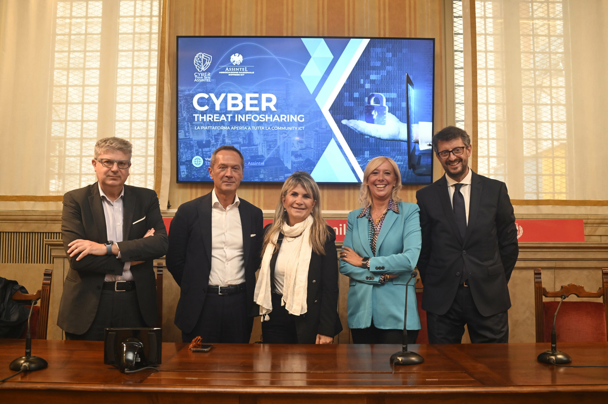 Cyber Threat Infosharing fotofinish Cybersecurity Conferenza stampa al Comune di Milano